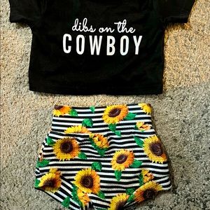 Sunflower outfit the bummies were custom made